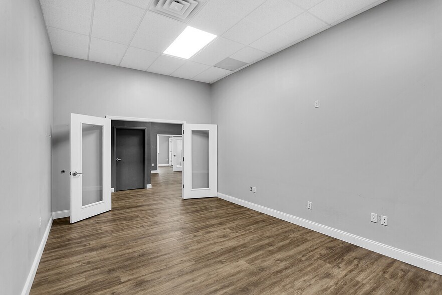 More Photos Of 4491 School Rd S, Murrysville Office For Sale