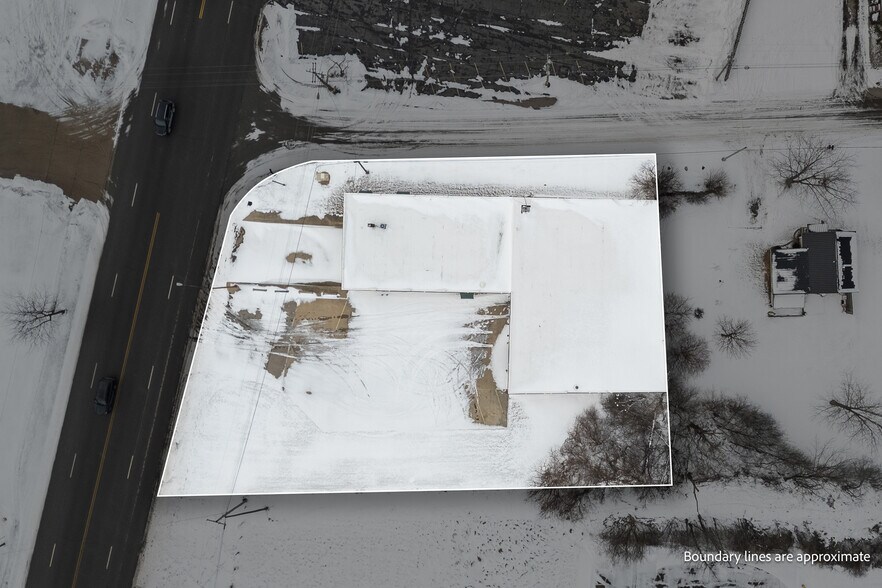 More Photos Of 922 W Fourth St, Mansfield Warehouse For Lease