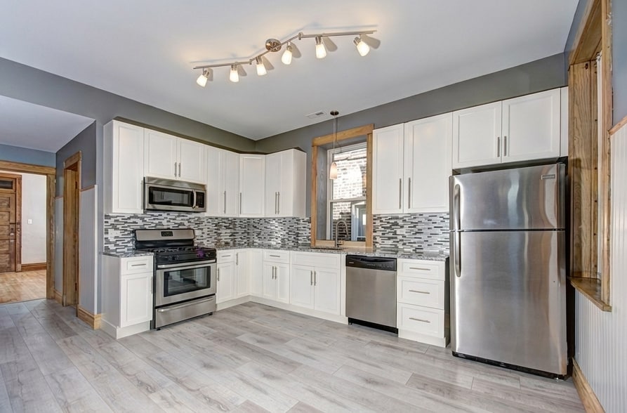 More Photos Of 2236 W Augusta Blvd, Chicago Apartments For Sale