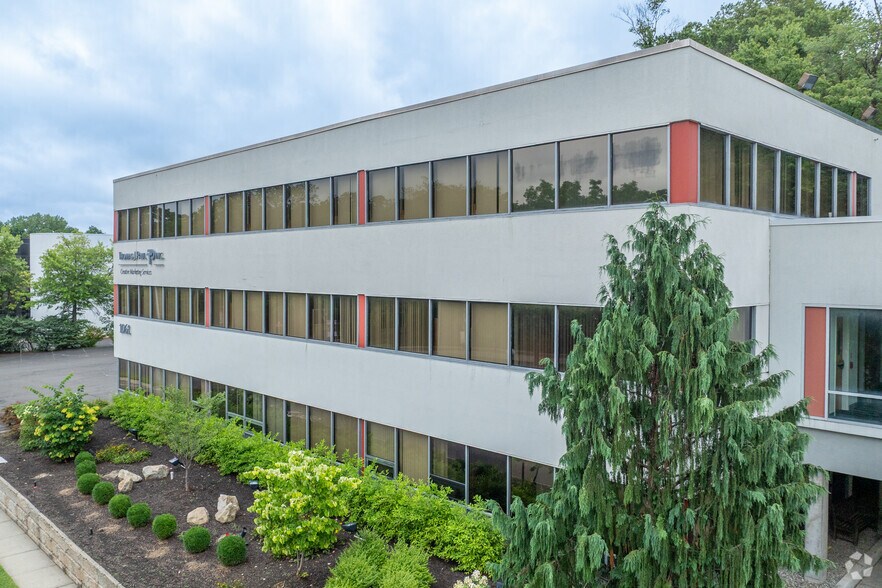Primary Photo Of 1061 Rydal Rd, Jenkintown Office For Sale