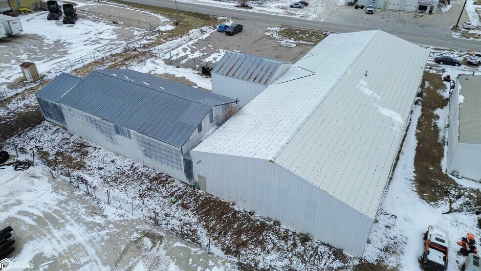 More Photos Of 1130 Broadway St, West Burlington Industrial For Lease