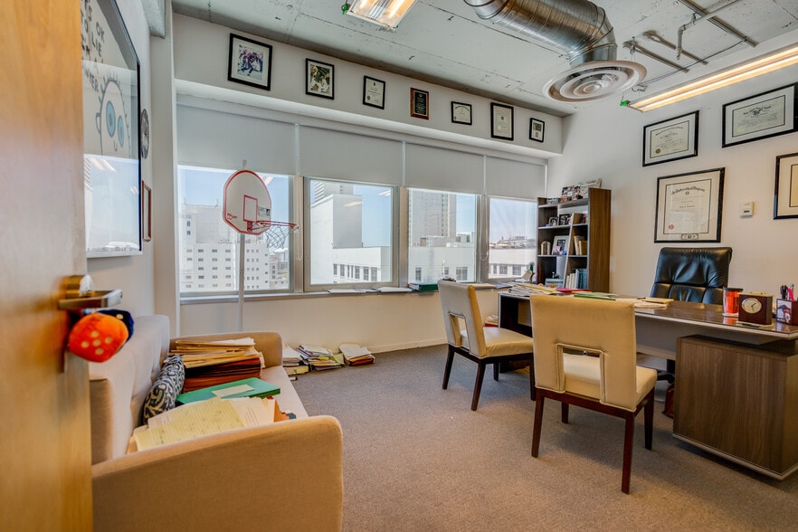 More Photos Of 14 NE 1st Ave, Miami Office For Sale
