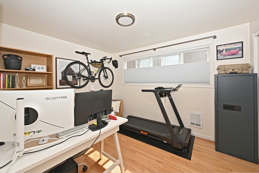 More Photos Of 533 4th Ave S, Edmonds Apartments For Sale