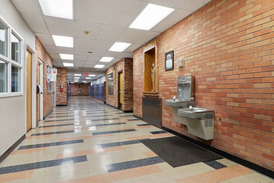 More Photos Of 13680 E 14th Pl, Aurora Schools For Lease