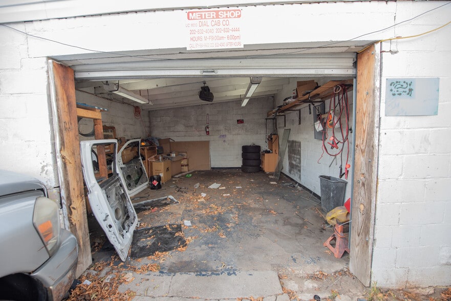 More Photos Of 2838 Bladensburg Rd NE, Washington Service For Lease