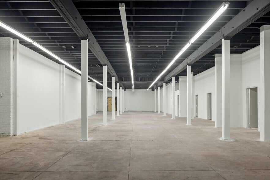 More Photos Of 236 W 15th St, Los Angeles Warehouse For Sale