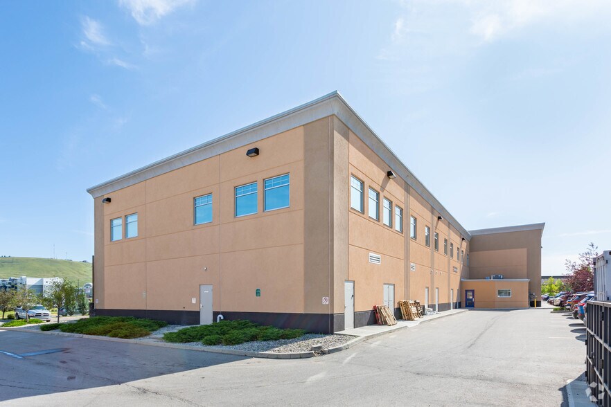 More Photos Of 100 Grande Blvd, Cochrane Medical For Lease