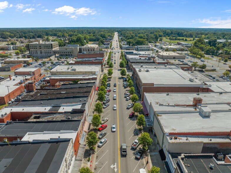 More Photos Of 115 N Queen St, Kinston General Retail For Sale