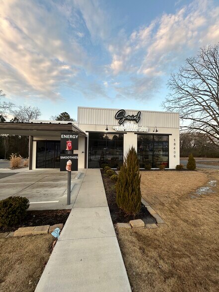 Primary Photo Of 18406 Cantrell Rd, Little Rock Freestanding For Lease