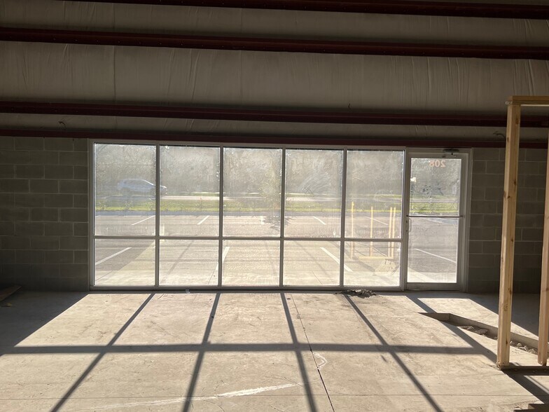 More Photos Of 400 Sterling Plaza Dr, Ponte Vedra Warehouse For Lease