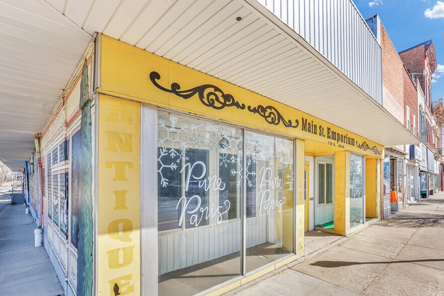 More Photos Of 130 N Main St, Paris Restaurant For Sale