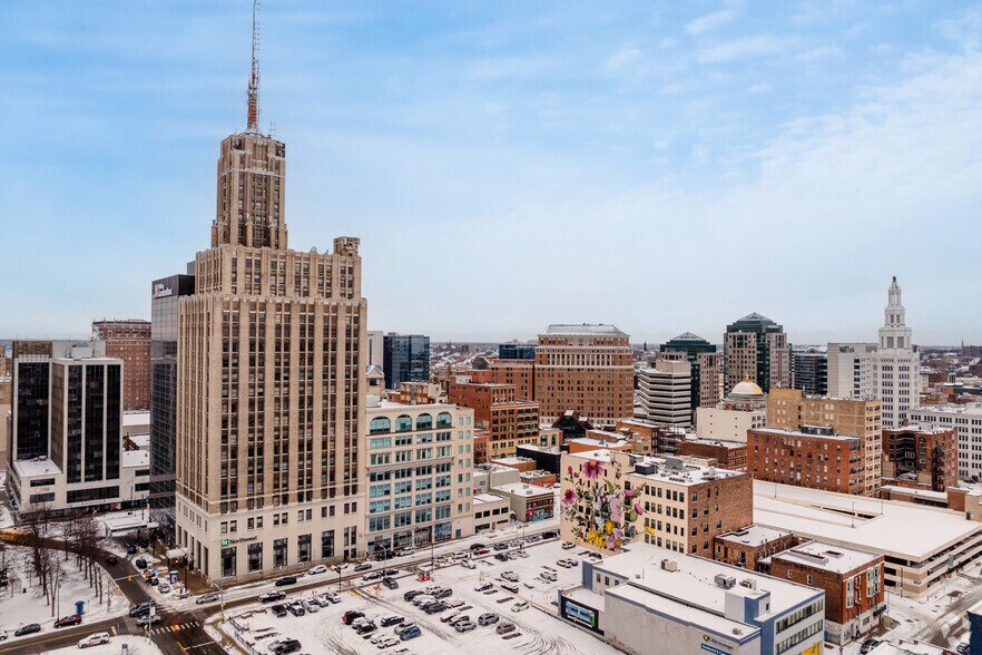 More Photos Of 14 Lafayette Sq, Buffalo Office For Sale