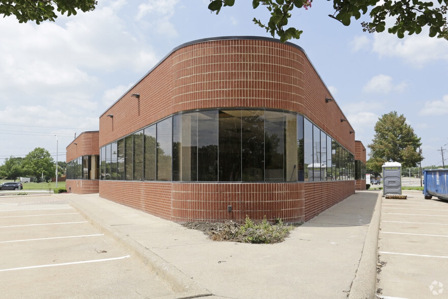 More Photos Of 3920 Alma Dr, Plano Coworking Space