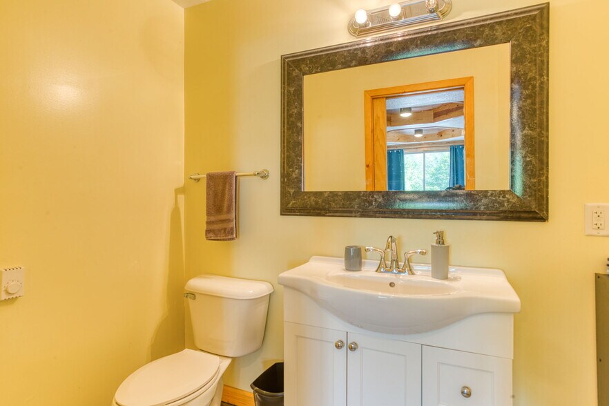 More Photos Of 3531 Wi-35, Maiden Rock Storefront Retail Residential For Sale