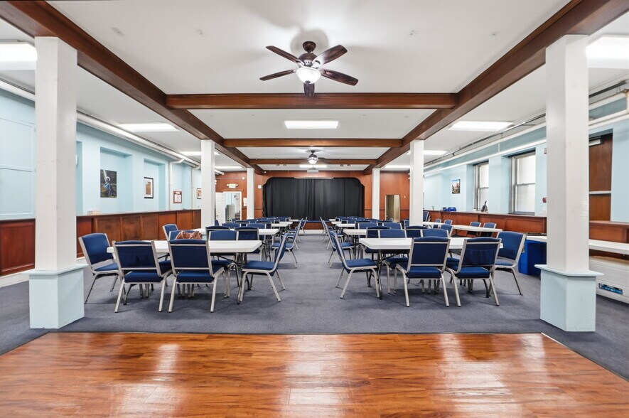 More Photos Of 401-407 N Patterson Park Ave, Baltimore Religious Facility For Sale