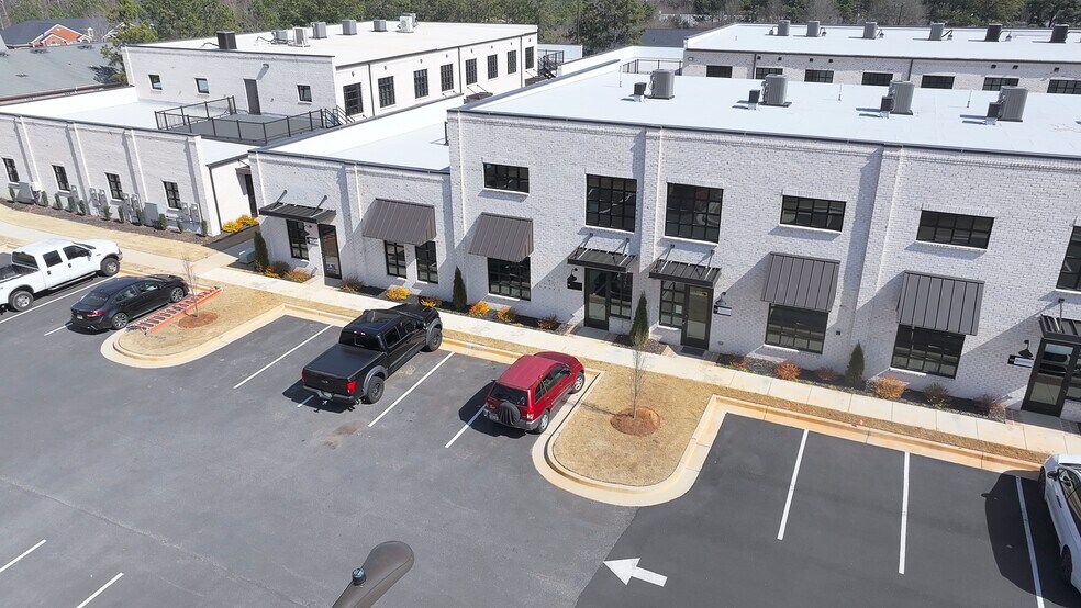 More Photos Of 1740 Grassland Pky, Alpharetta Office For Lease