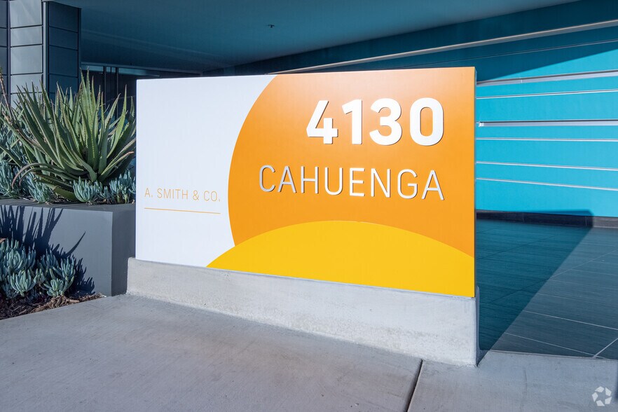 More Photos Of 4130 Cahuenga Blvd, Toluca Lake Office For Sale