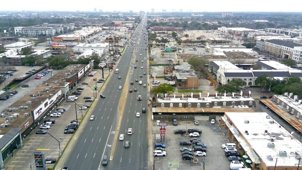 More Photos Of 6500 Westheimer Rd, Houston Freestanding For Sale