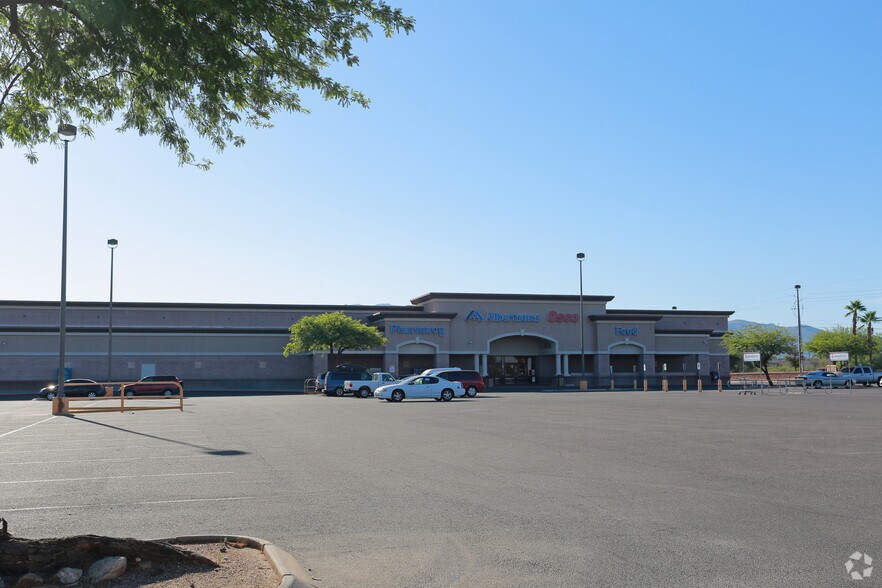 More Photos Of 9595 E Broadway Blvd, Tucson Supermarket For Lease