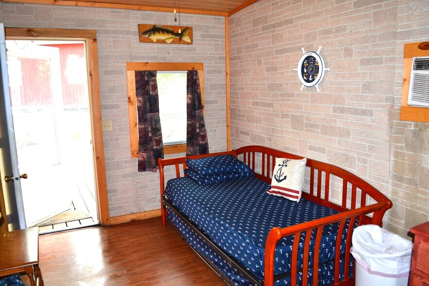 More Photos Of 2373 Untalulti Dr, Monticello Specialty For Sale