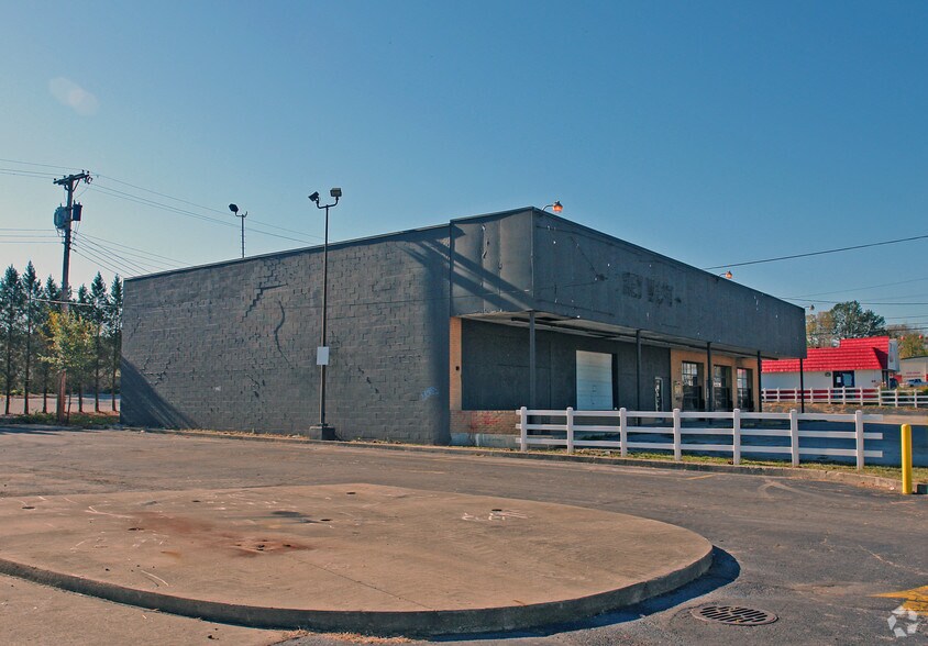 Primary Photo Of 4814-4816 Airway Rd, Dayton Freestanding For Sale