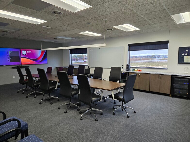 More Photos Of 3305 MN-60, Faribault Office For Sale