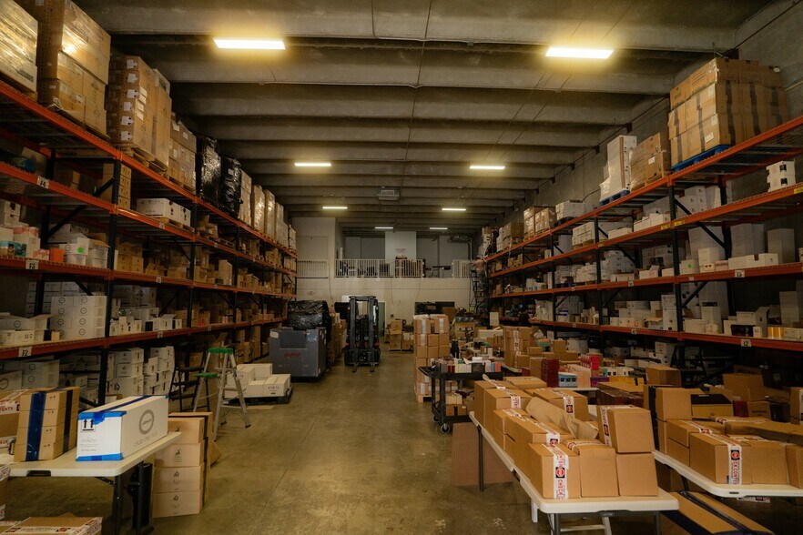 More Photos Of 7851-7863 NW 46th St, Doral Warehouse For Sale