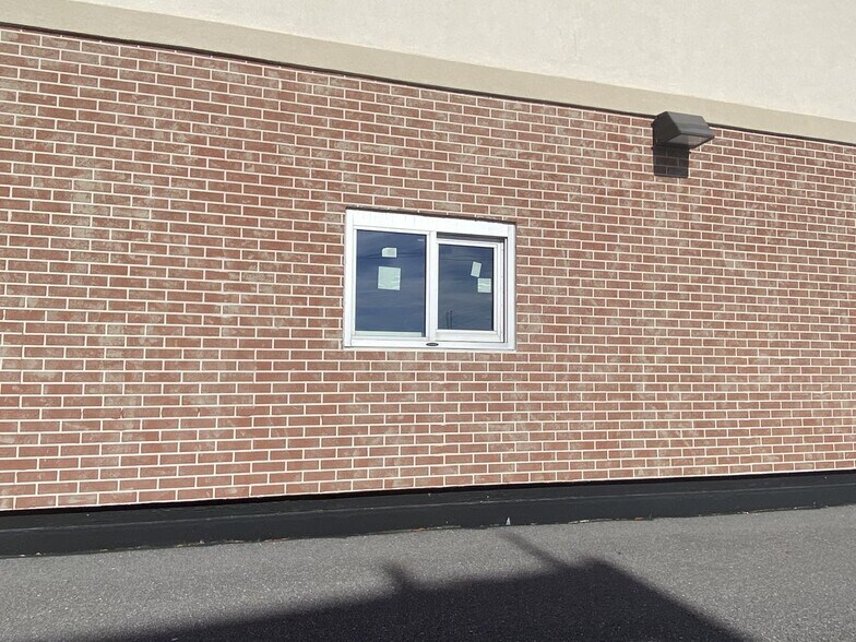 More Photos Of 2396 Schillinger Rd S, Mobile General Retail For Lease