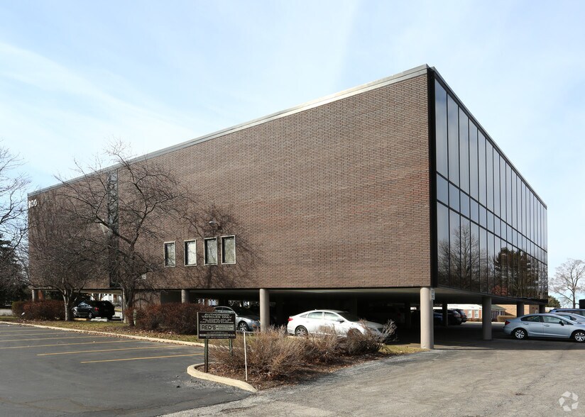 More Photos Of 800 E Northwest Hwy, Mount Prospect Office Residential For Sale
