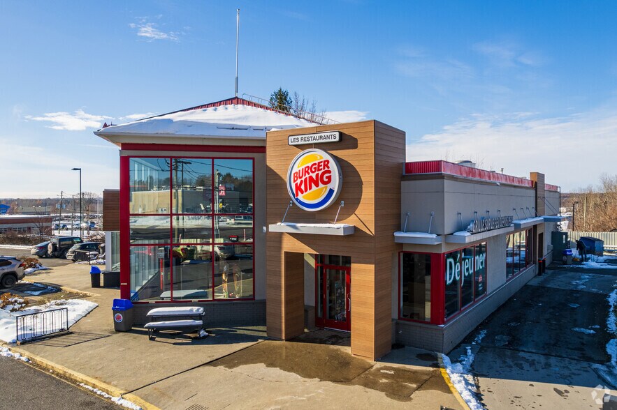 Primary Photo Of 1600 Rue du Sud, Cowansville Freestanding For Lease