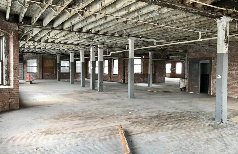 More Photos Of 98-104 Murray St, Newark Warehouse For Sale
