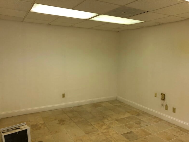 More Photos Of 2910 Cole Ct, Norcross Industrial For Sale