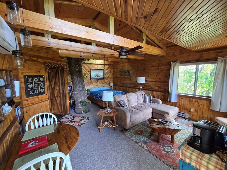 More Photos Of 604 Oak Ridge Rd, Oak Ridge Hotel For Sale