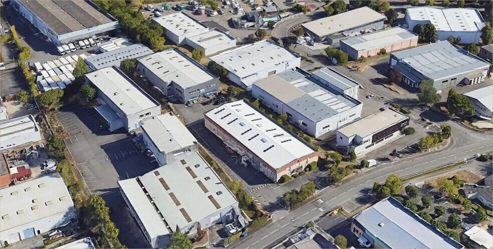 More Photos Of 10 Rue D'Apollo, L'Union Office For Lease