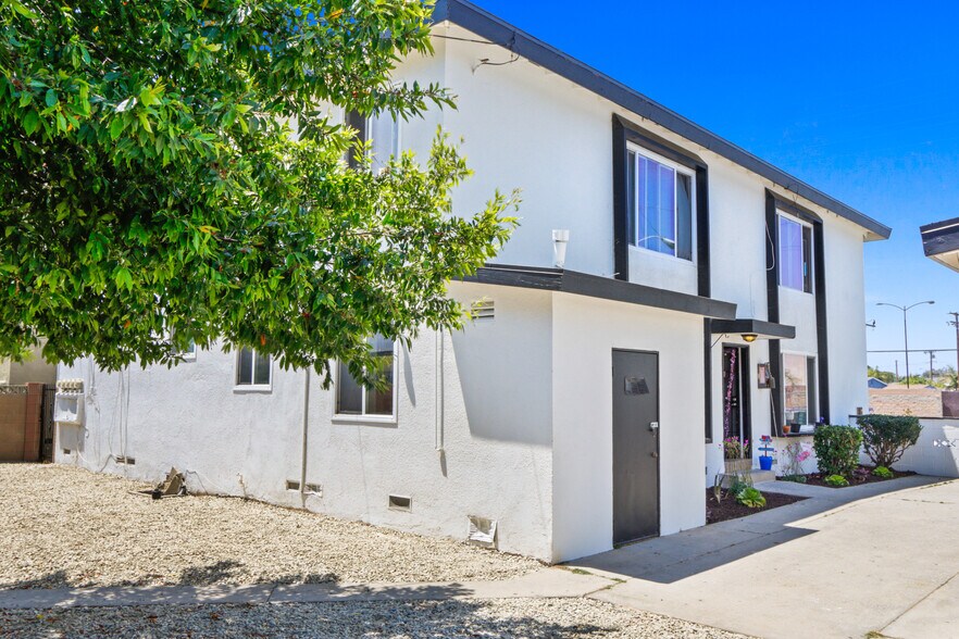 More Photos Of 10018 Foster Rd, Bellflower Apartments For Sale