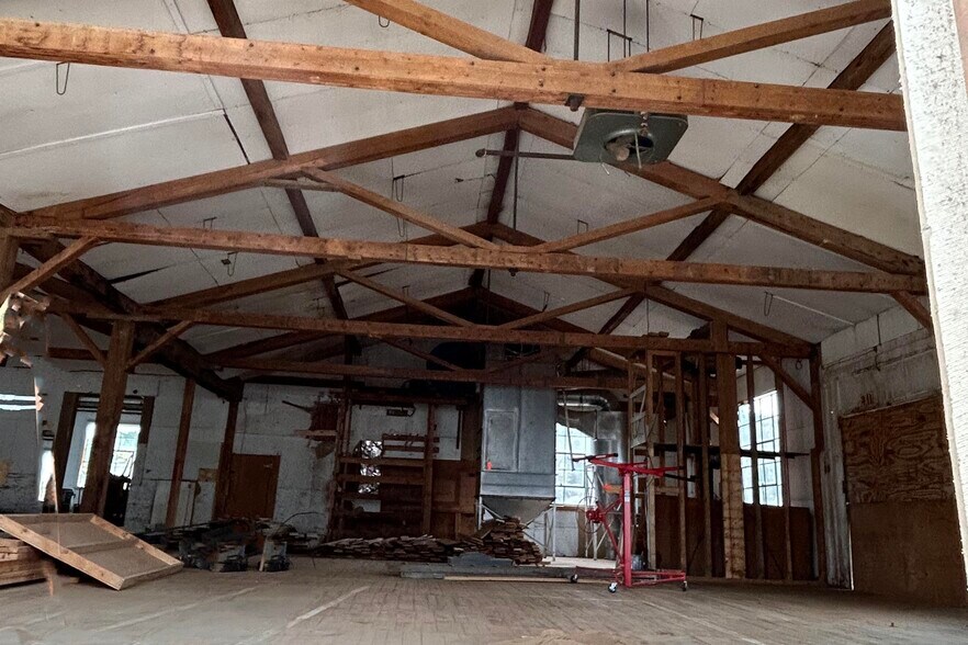 More Photos Of 13 Wall St, Northfield Industrial For Sale