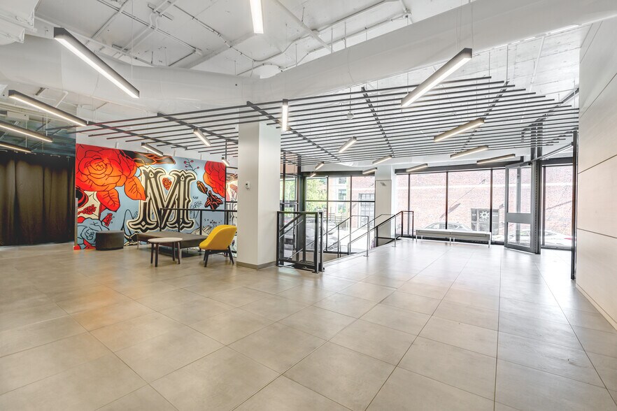 More Photos Of 6750 Av de l'Esplanade, Montréal Office For Lease