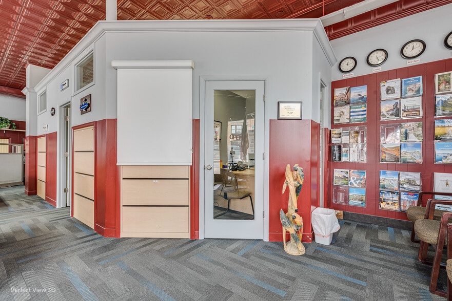More Photos Of 1956 Ridge Rd, Homewood Storefront Retail Residential For Lease