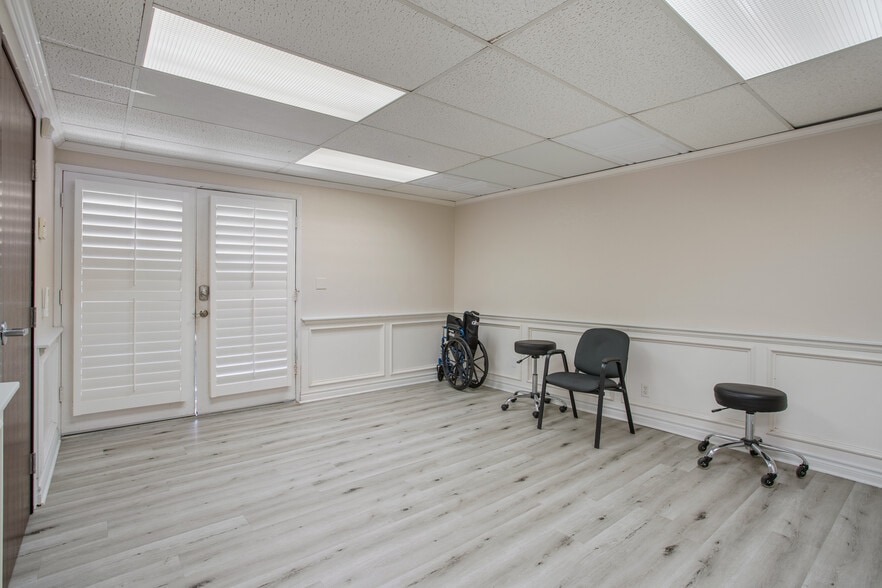 More Photos Of 2170 S El Camino Real, Oceanside Office For Lease