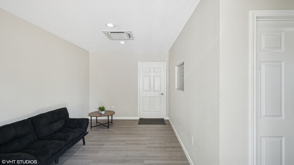 More Photos Of 4830 Whirlwind Dr, San Antonio Warehouse For Sale