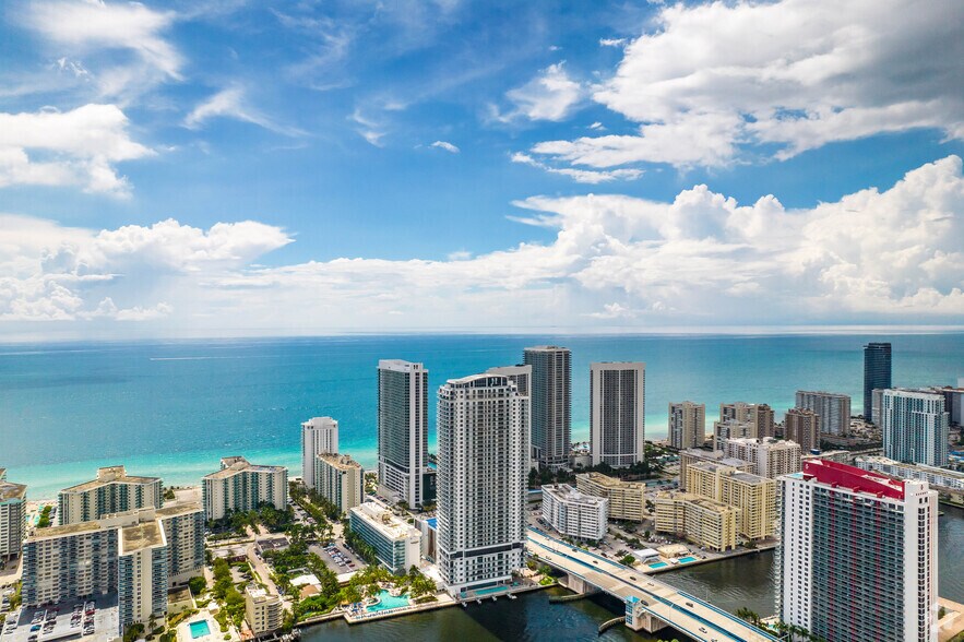 More Photos Of 4010 S Ocean Dr, Hollywood Hotel For Lease