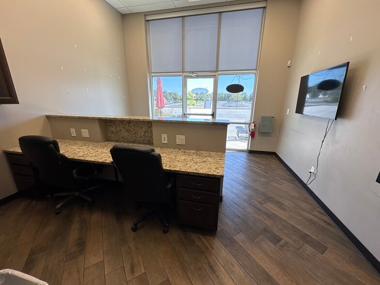 More Photos Of 2206 IFCU Way way, Lafayette Auto Repair For Sale