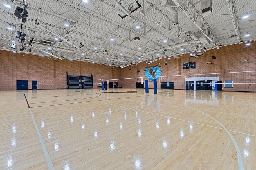More Photos Of 3700 W Avenue L, Lancaster Schools For Lease