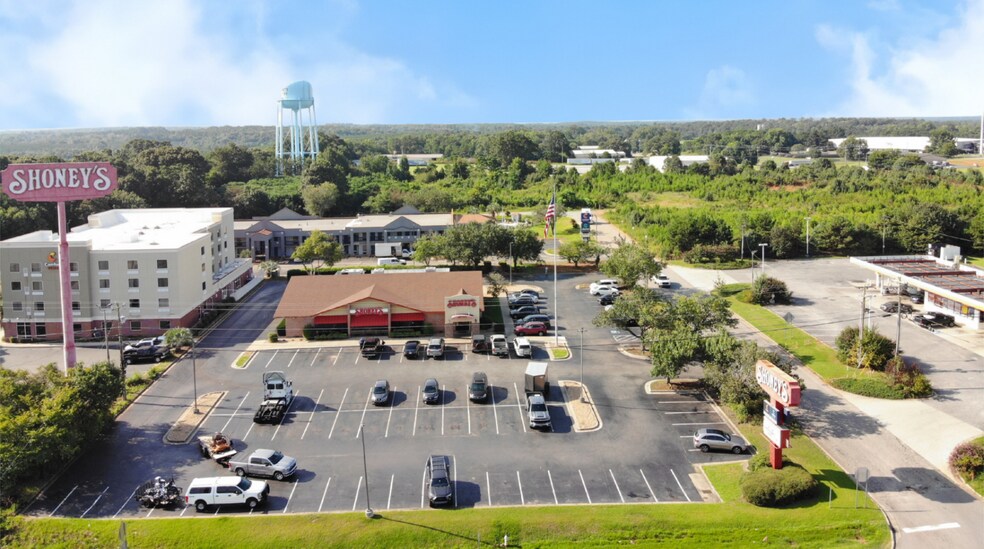 Primary Photo Of 323 Harold G Clarke Pky, Forsyth Restaurant For Sale