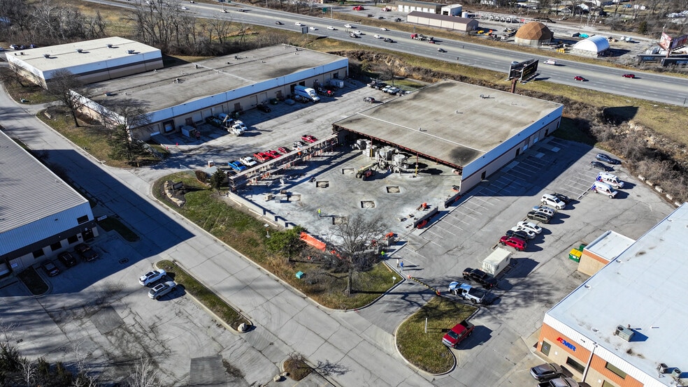 Primary Photo Of 1920-1938 Foxridge Dr, Kansas City Warehouse For Lease