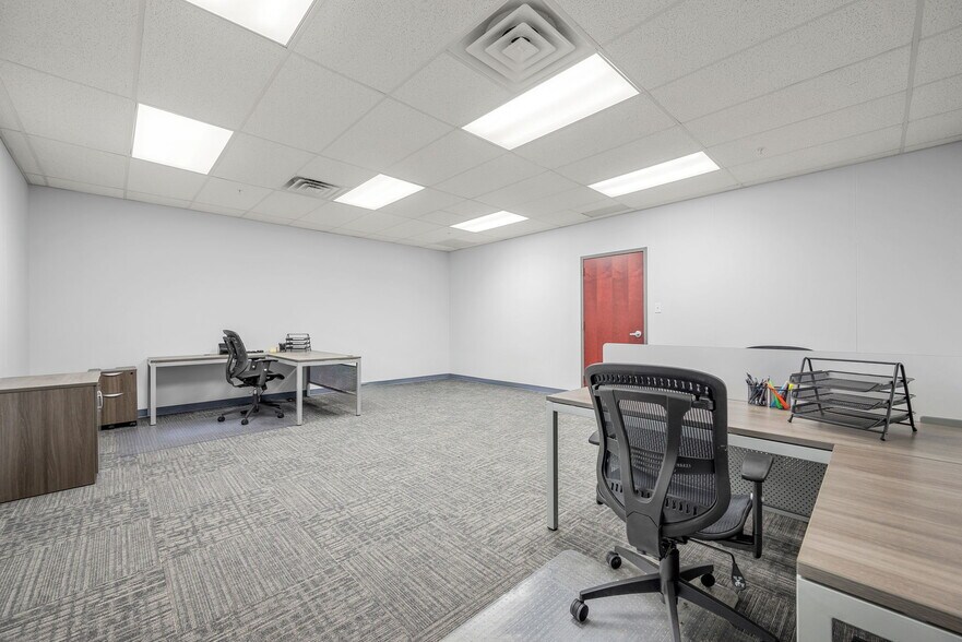 More Photos Of 1370 Welsh Rd, North Wales Warehouse For Lease