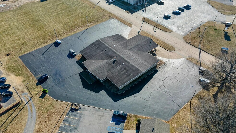 More Photos Of 808 E Wakefield Ave, Sikeston Healthcare For Sale