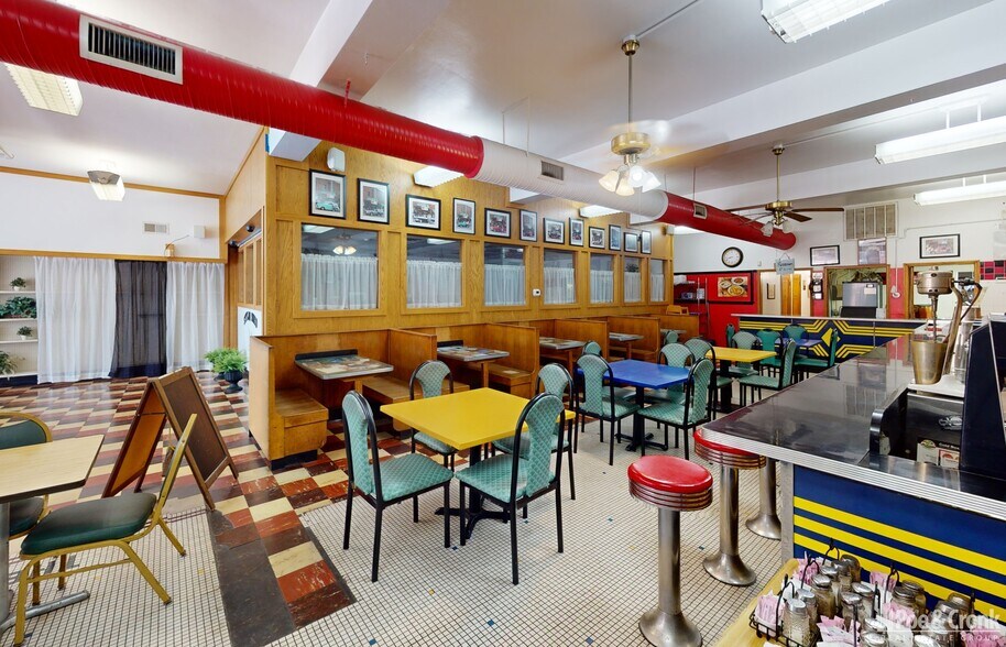 More Photos Of 19771 Main St, Buchanan Storefront Retail Office For Lease