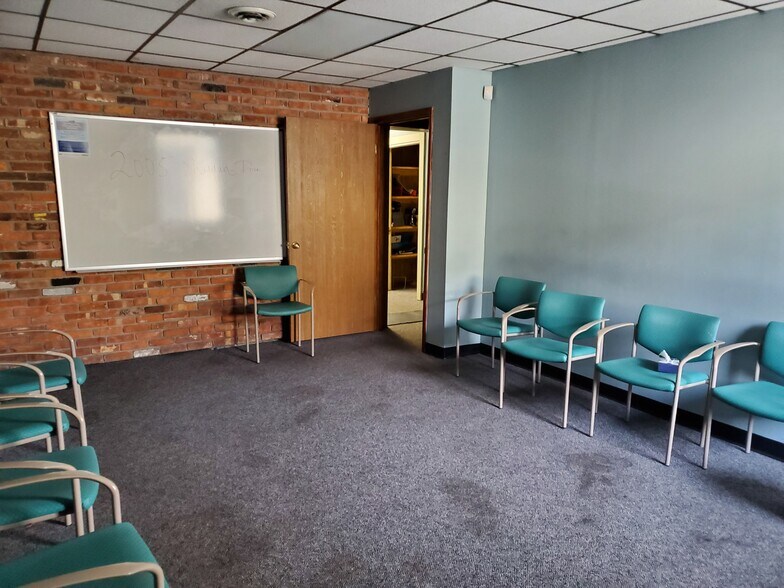More Photos Of 2282 Elmwood Ave, Kenmore Medical For Lease