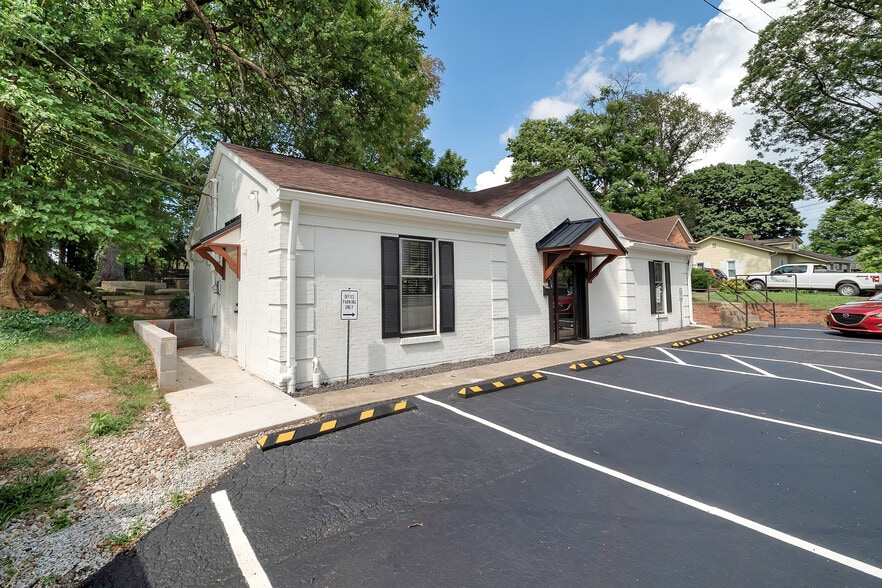More Photos Of 214 Templin Ave, Bardstown Office Residential For Lease